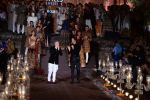 Arjun Rampal walks for Rohit Bal at grand finale of Wills at Qutub Minar, Delhi on 12th Oct 2014